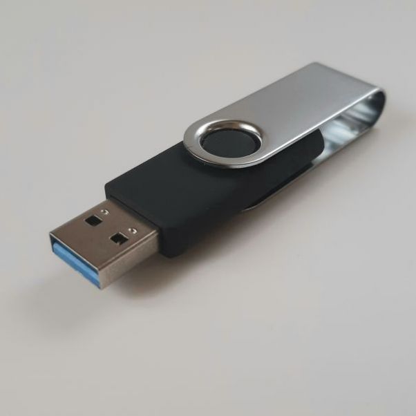Флешки Twist USB 3.0 черные 32 Gb