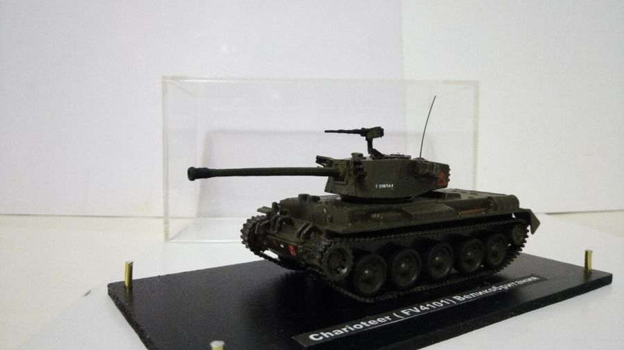 Charioteer (FV4101)  (1/72)