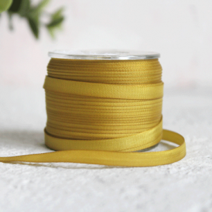 Шелковая лента MAJESTIK золотисто-оливковая №205, 4 мм., искусственная