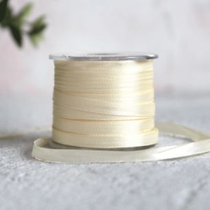 Шелковая лента MAJESTIK кремовая №138, 4 мм., искусственная