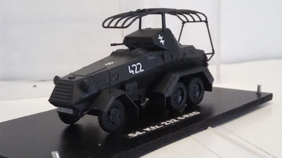 Sd.Kfz. 232 6-RAD  (1/72)