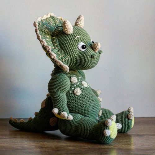 Мастер-класс по вязанию Трицератопса Валериана (Александра Райлян)