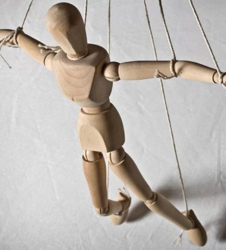 Манипуляции и манипуляторы. Как мы управляем всем вокруг (Анастасия Кулькова)