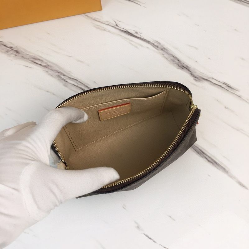 Косметичка Louis Vuitton