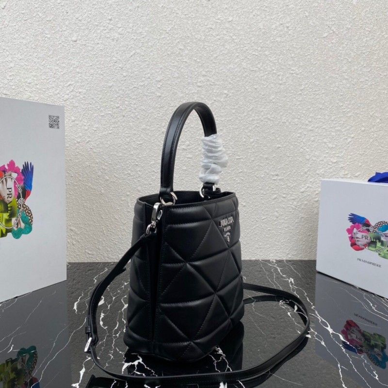 PRADA 21.5*20*12.5 cm