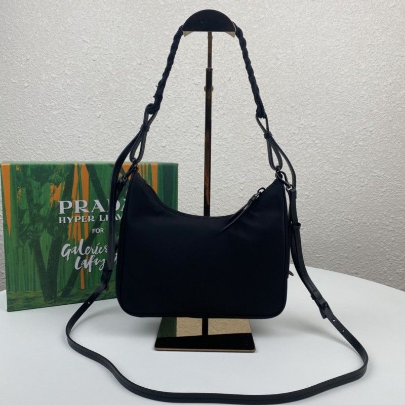 PRADA 23*18*6 cm cm