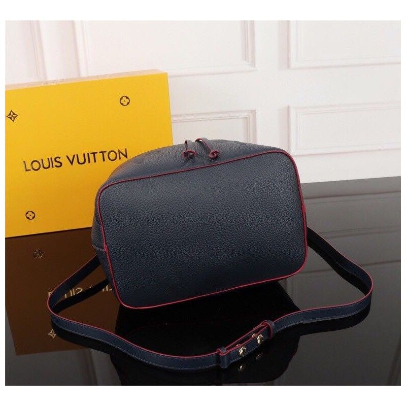 Louis Vuitton 26*22*27 cm
