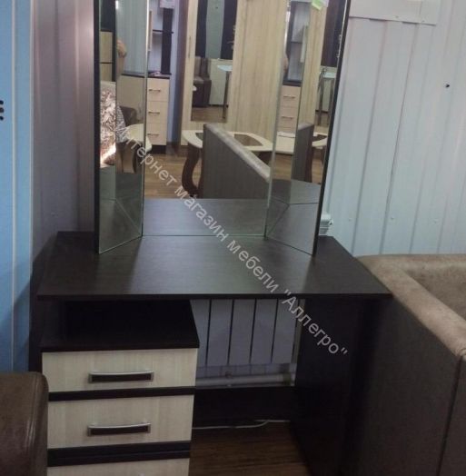 Косметический столик "Сакура"