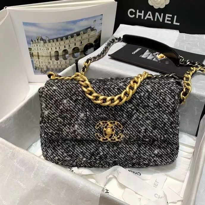 Chanel C Logo 26 cm