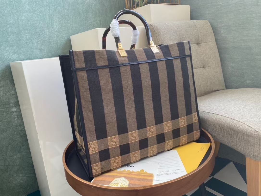 Сумка шоппер FENDI 40,5 x 35 x 21,5 cm