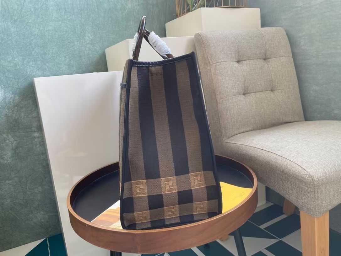 Сумка шоппер FENDI 40,5 x 35 x 21,5 cm