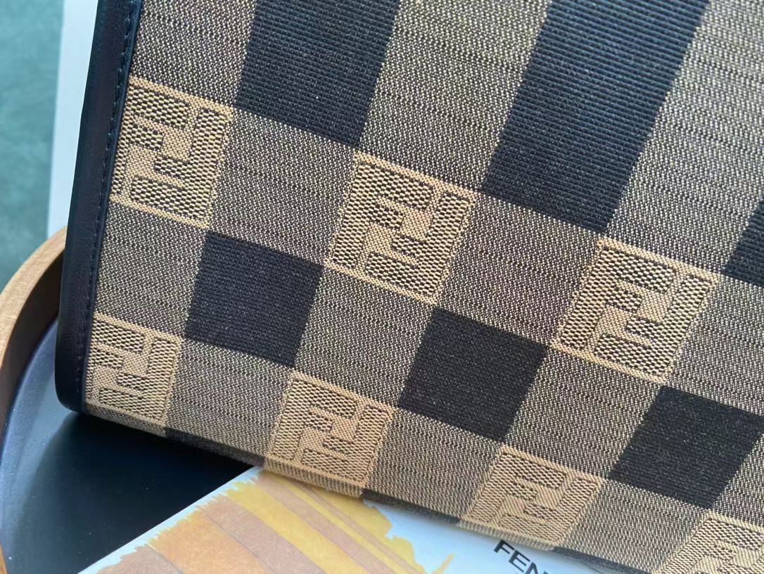 Сумка шоппер FENDI 40,5 x 35 x 21,5 cm
