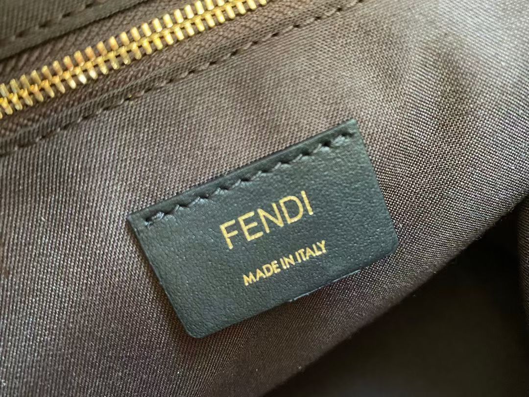 Сумка шоппер FENDI 40,5 x 35 x 21,5 cm