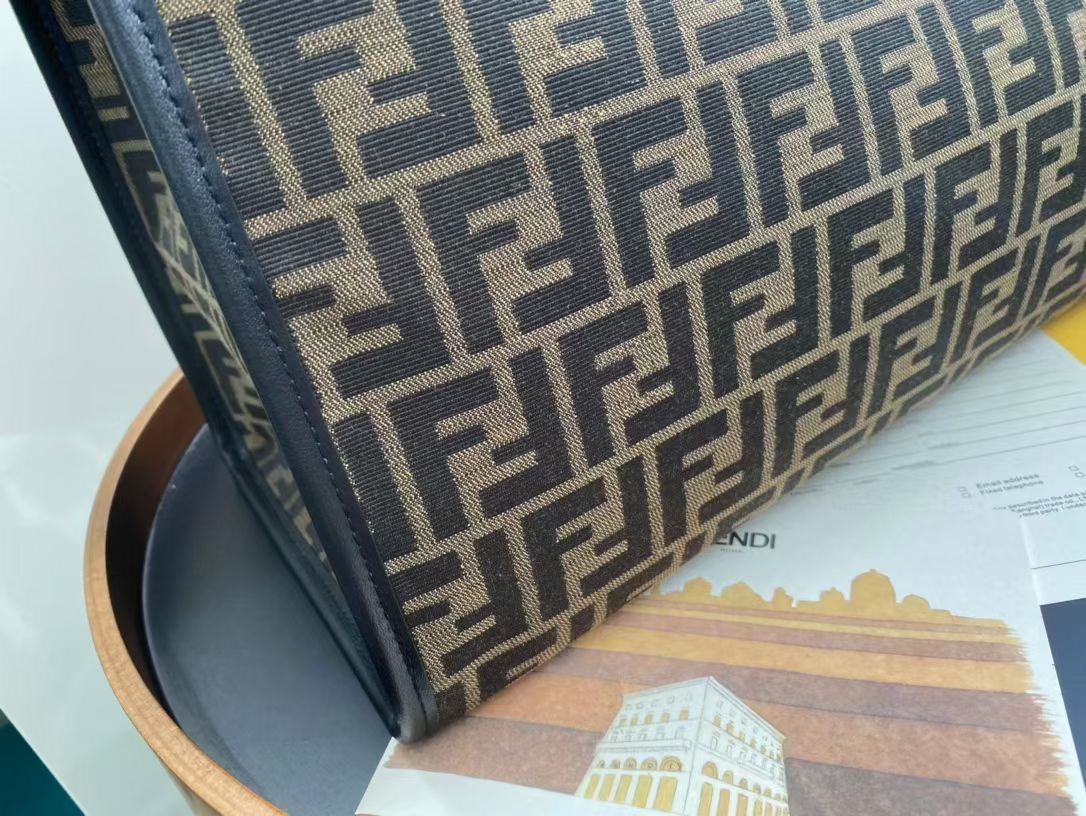 Сумка шоппер FENDI 40,5 x 35 x 21,5 cm