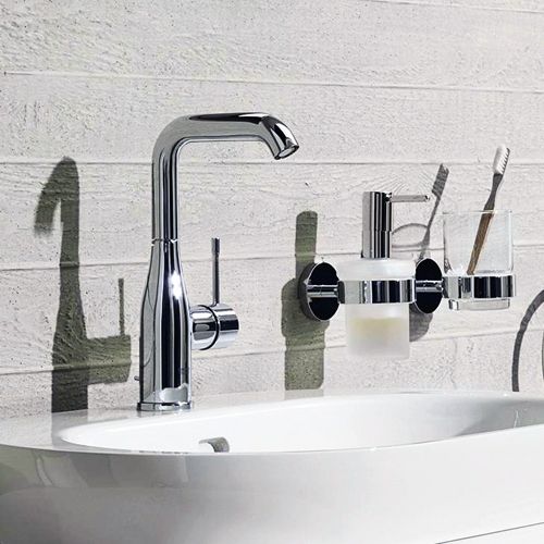 Смеситель Grohe Essence New 32628001