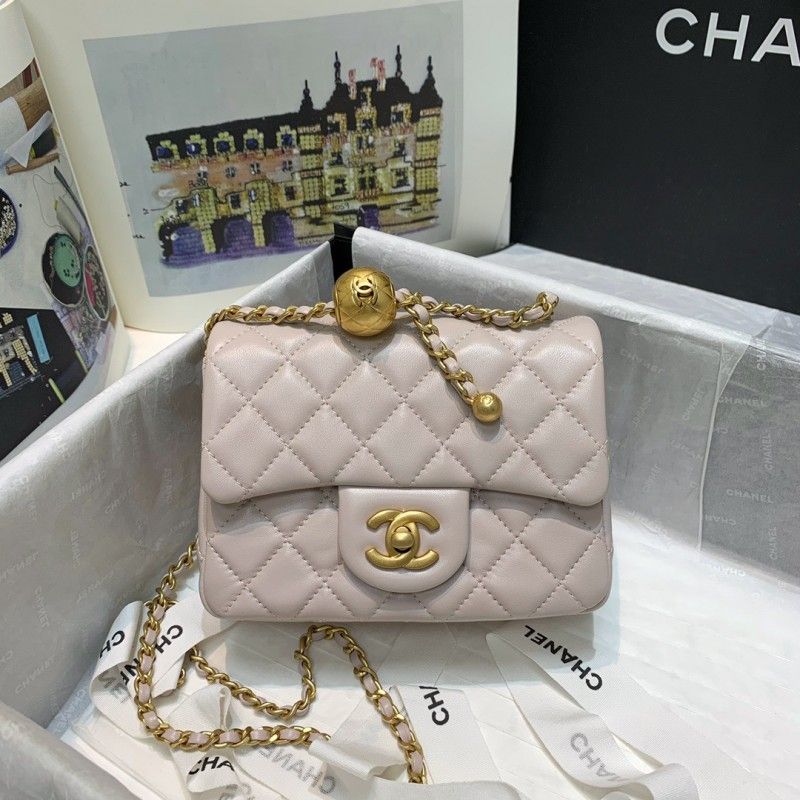 CHANEL 20 cm