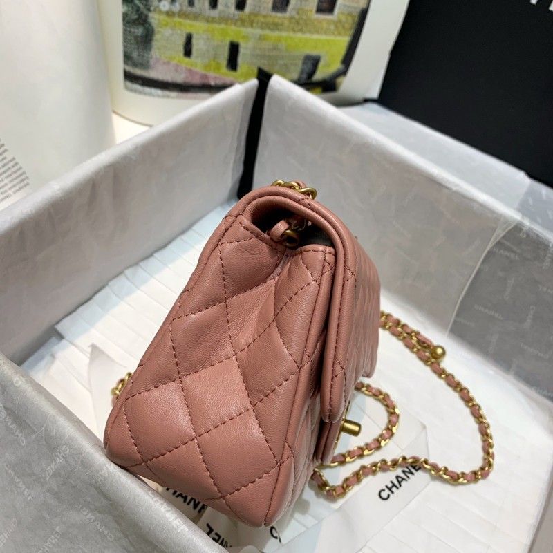 CHANEL 20 cm