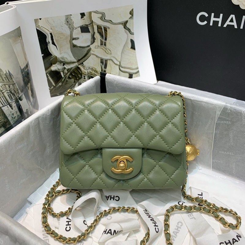 CHANEL 20 cm