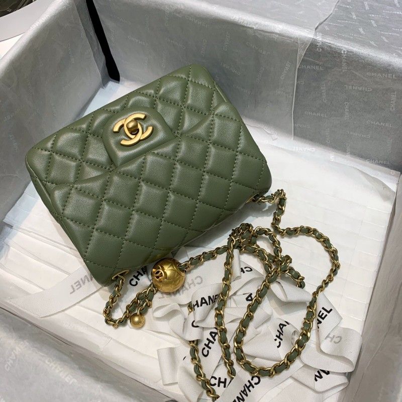 CHANEL 20 cm