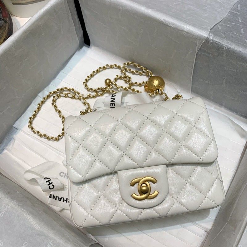 CHANEL 20 cm