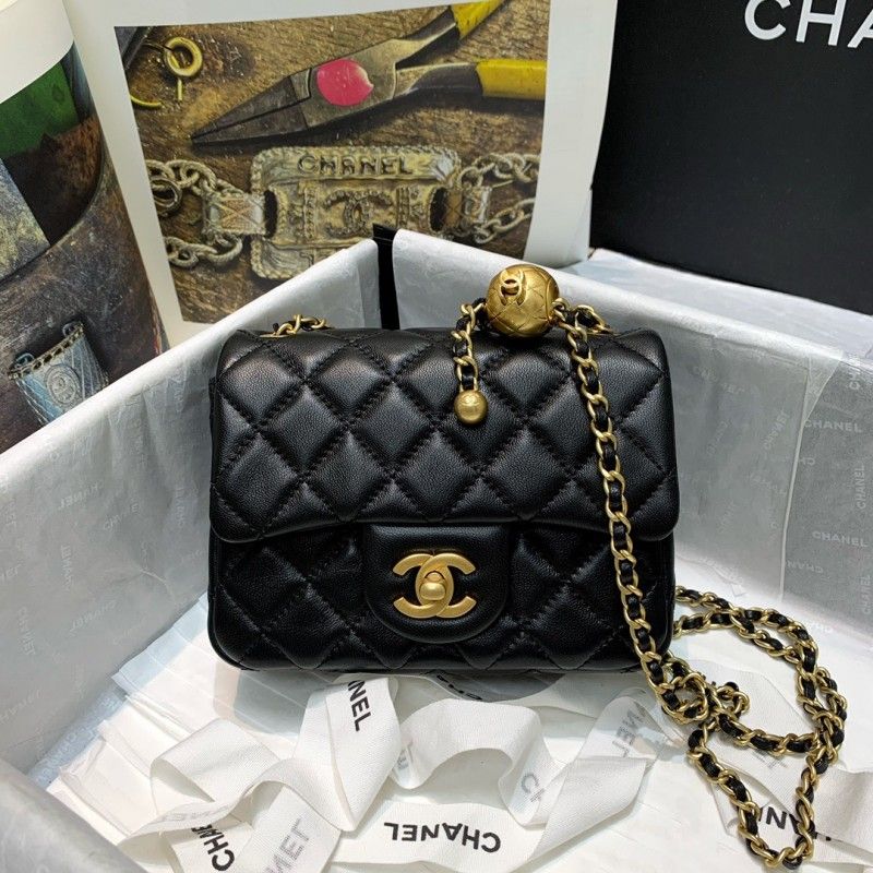 CHANEL 20 cm