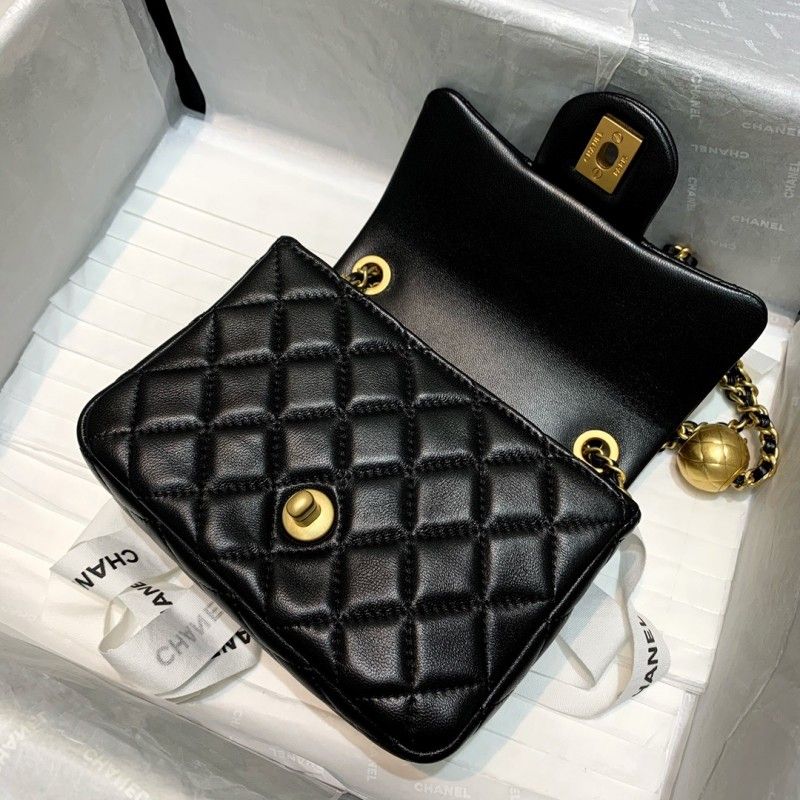 CHANEL 20 cm