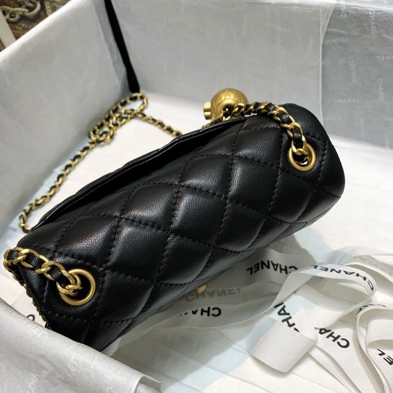 CHANEL 20 cm