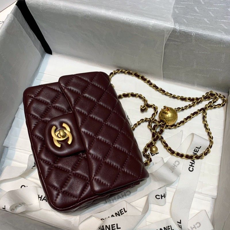 CHANEL 20 cm