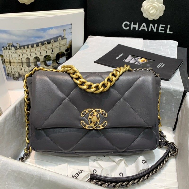 CHANEL 26x16x9cm