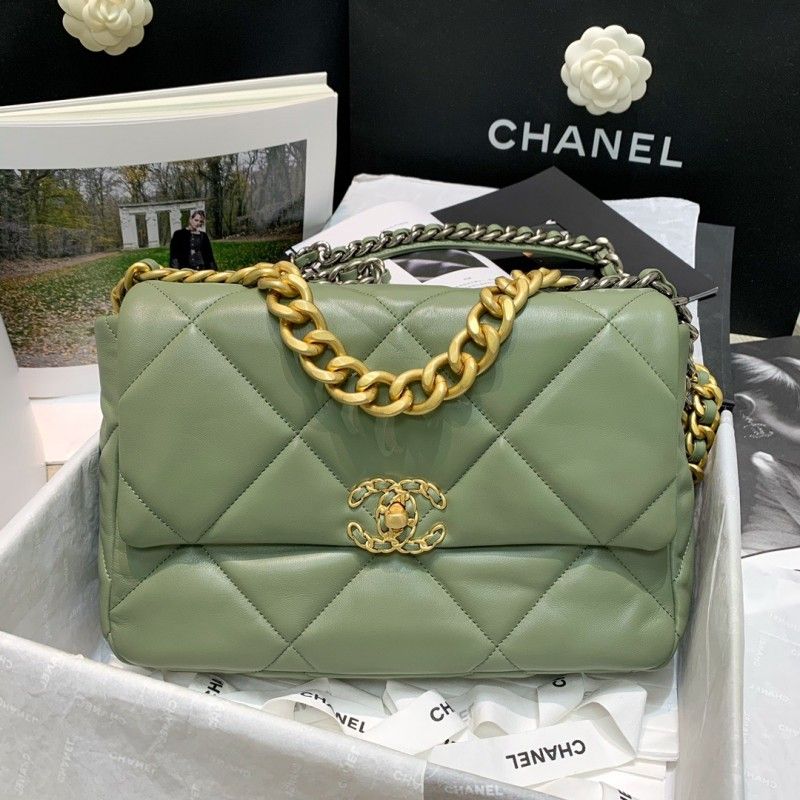 CHANEL 26x16x9cm