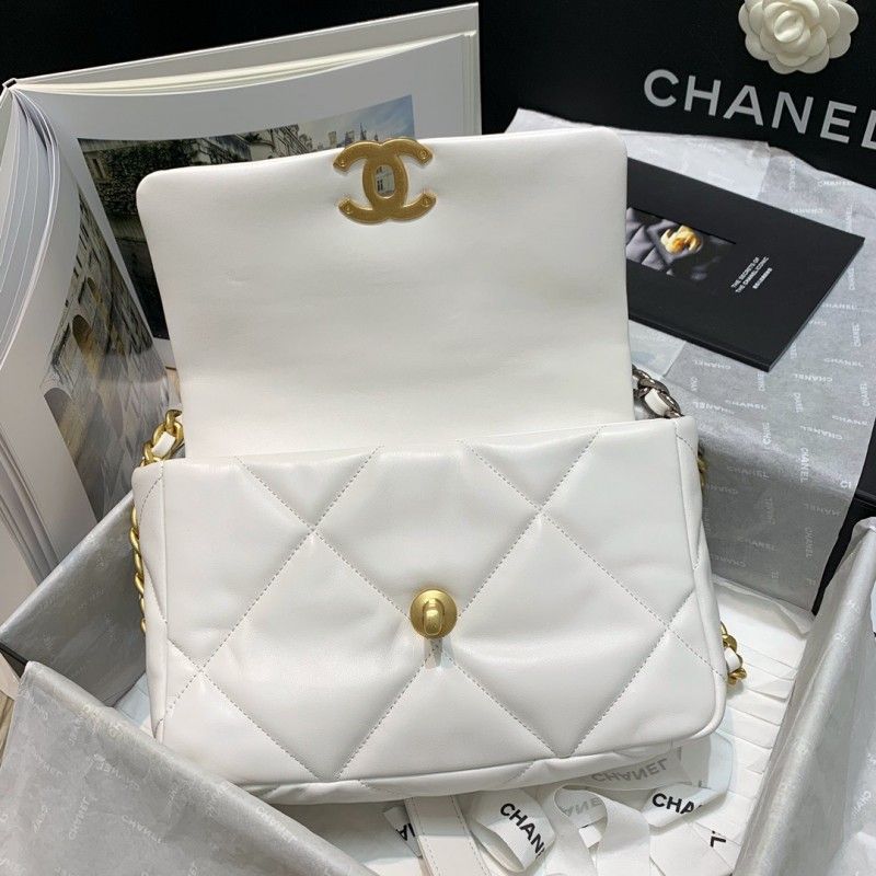 CHANEL 26x16x9cm