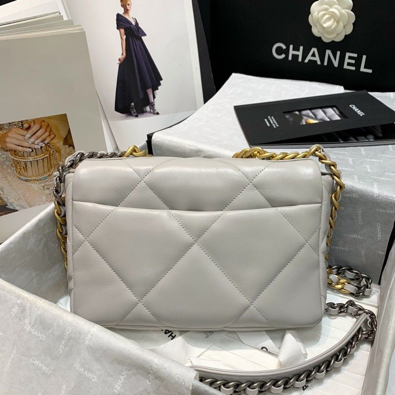 CHANEL 26x16x9cm