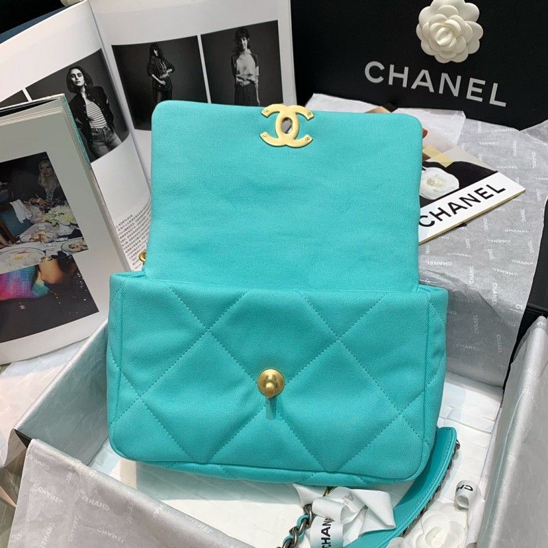 CHANEL 26x16x9cm