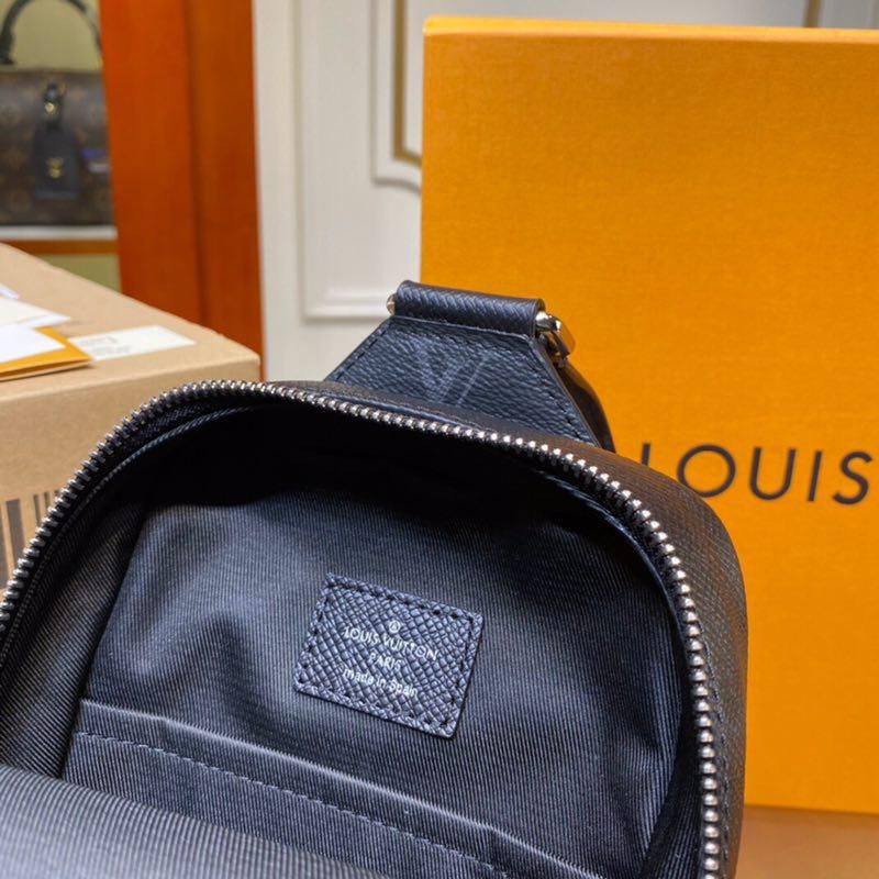 Сумка слинг OUTDOOR Louis Vuitton