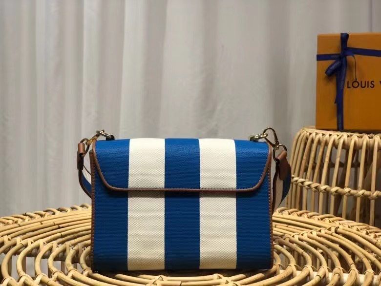 Louis Vuitton 23*17*10 cm