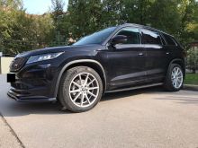 Накладки под пороги, Maxton, для Sportline и RS с брызговиками