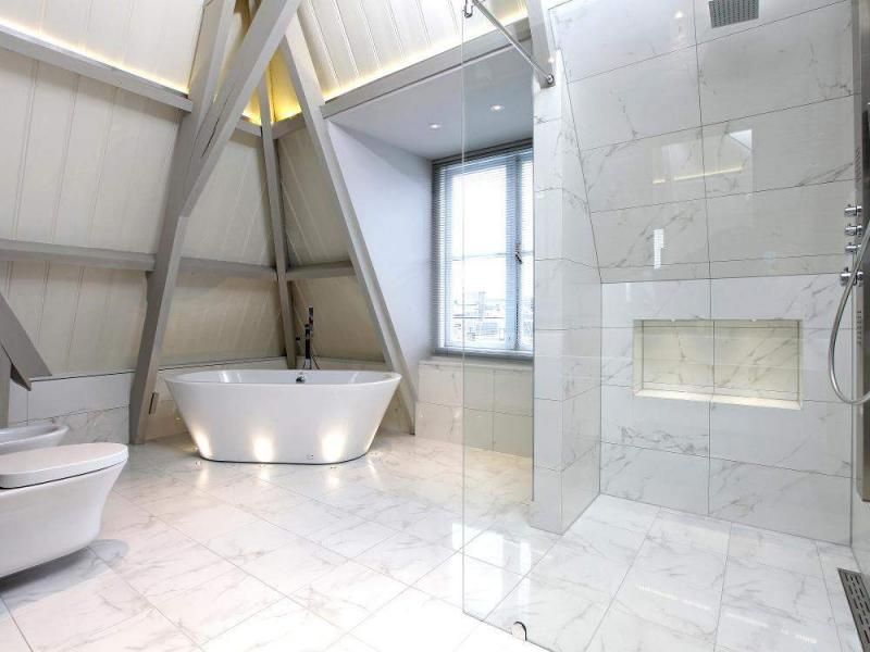 Керамическая плитка Porcelanosa Marmol Carrara Blanco P34705131 настенная 31,6х90 ФОТО