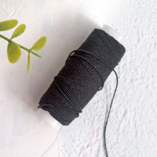 Нитка-резинка 0,7 мм., черная