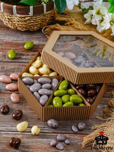 Подарочный набор орехов и ягод в йогуртовой и шоколадной глазури BossBerry