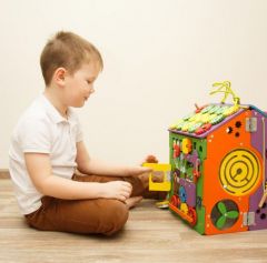 бизиборд бизидом со светом Парковка в игре