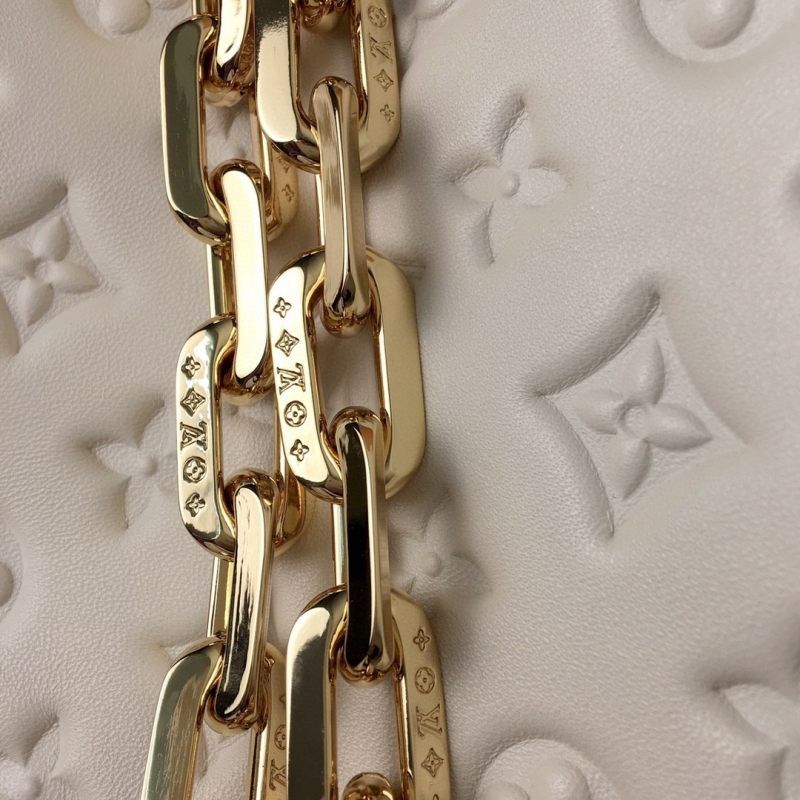 Louis Vuitton 26*20*12 cm