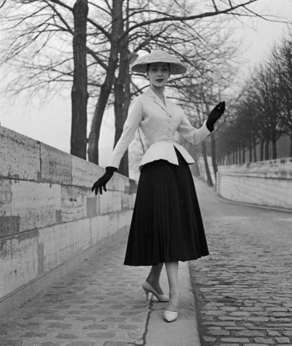 Революция роскоши, женственности космоса и секса: Кристиан Диор и Ив Сен-Лоран (Елизавета Фандорина)