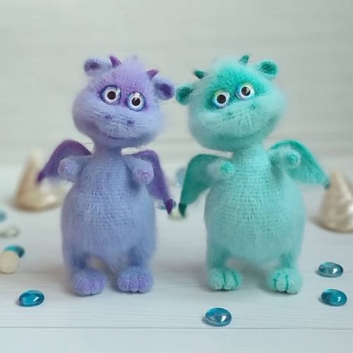 [Игрушки] Добрый дракон Гармонии - Гармоша (rodinanatusik)