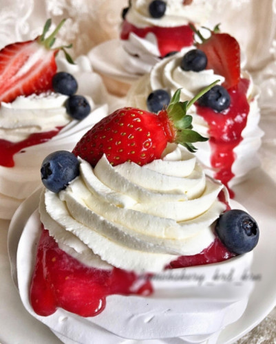 [art2cake] Пирожное «Белоснежная Павлова» (Надежда Коломейцева)