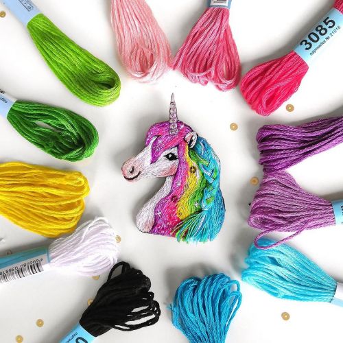 Брошь-Единорожка (shivivka)