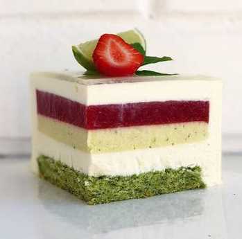 [Кондитерка] Авторский рецепт муссового торта «Клубничный фреш» (tarasyulya)