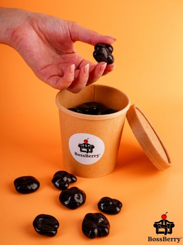 Грецкий орех в темной шоколадной глазури