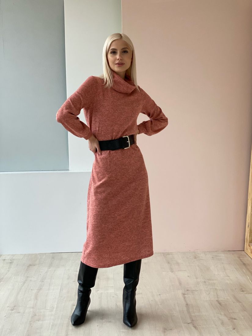 3308 Платье трикотажное с объёмными рукавами в тёплом розовом цвете