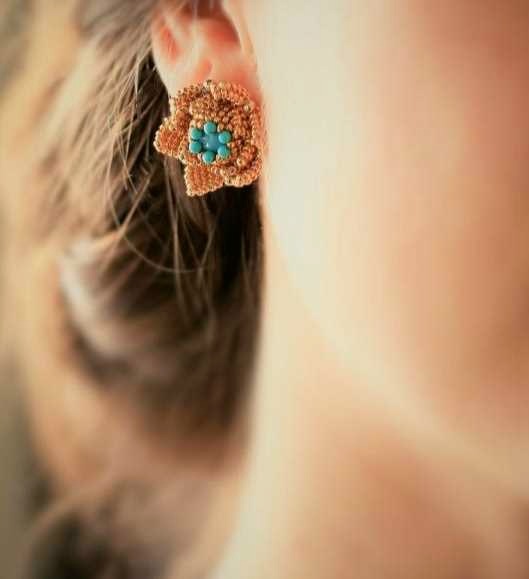 Серьги-гвоздики цветы / Beaded Flower Stud Earrings (Ezartesa)