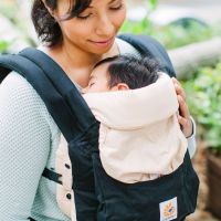 Ergobaby Carrier Bundle of Joy Original Black/Camel +Infant Insert Heart2Heart